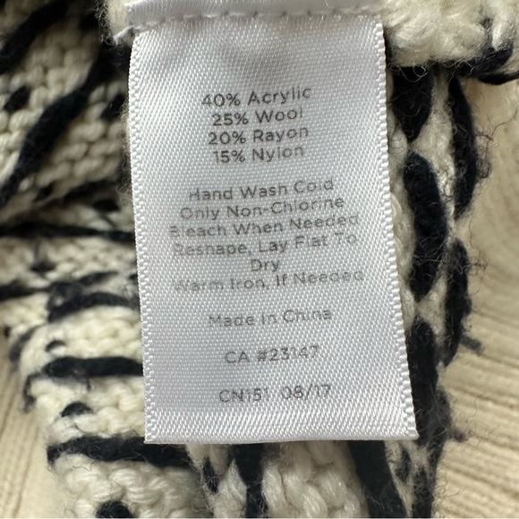 Talbots Women's Multi Color Button Back Sweater. Size Large - Picture 8 of 10